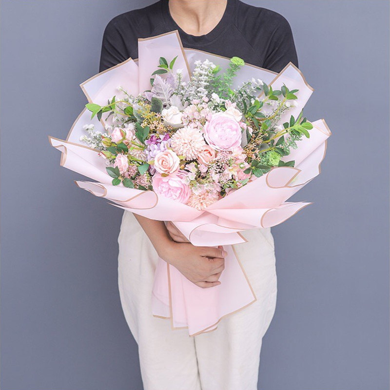 Guldkantet mat blomsterindpakningspapir