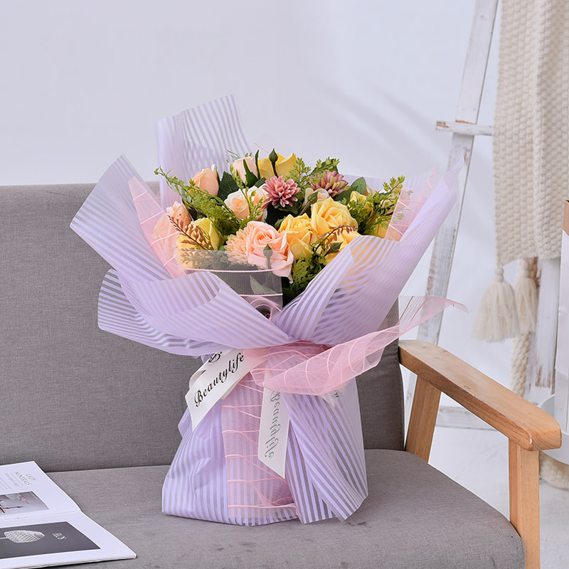 Stribet mat blomsterindpakningspapir