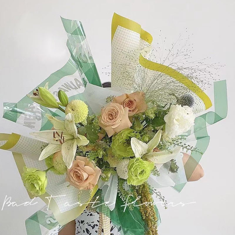 Dobbeltsidet plaid iriserende blomsterindpakningspapir