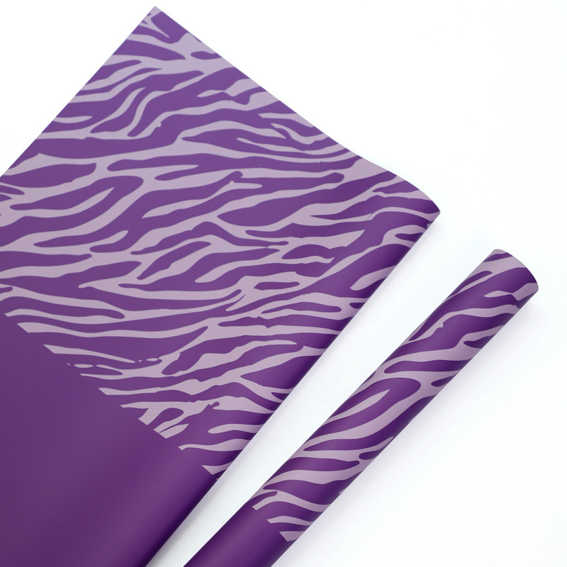 Zebra-print seks-farvet blomster indpakningspapir